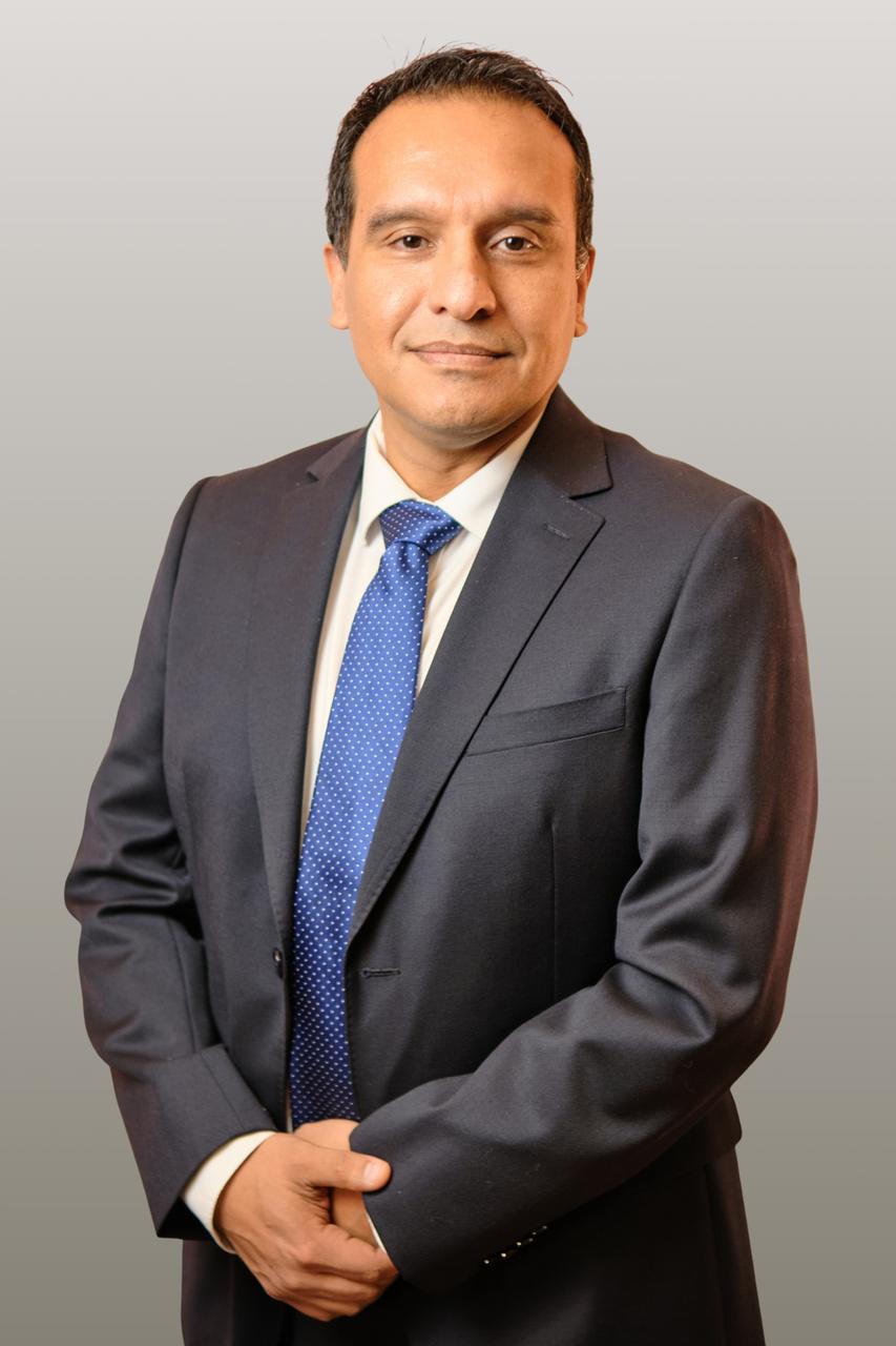 Retrato corporativo, traje azul
